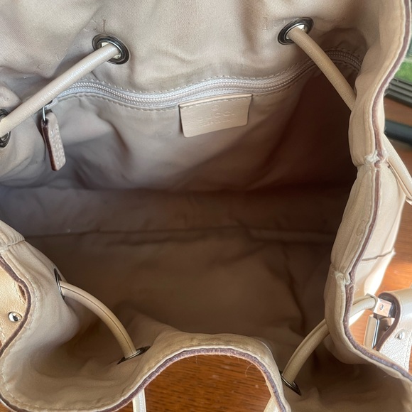 Gucci Beige Leather Shoulder Bag - Picture 12 of 16